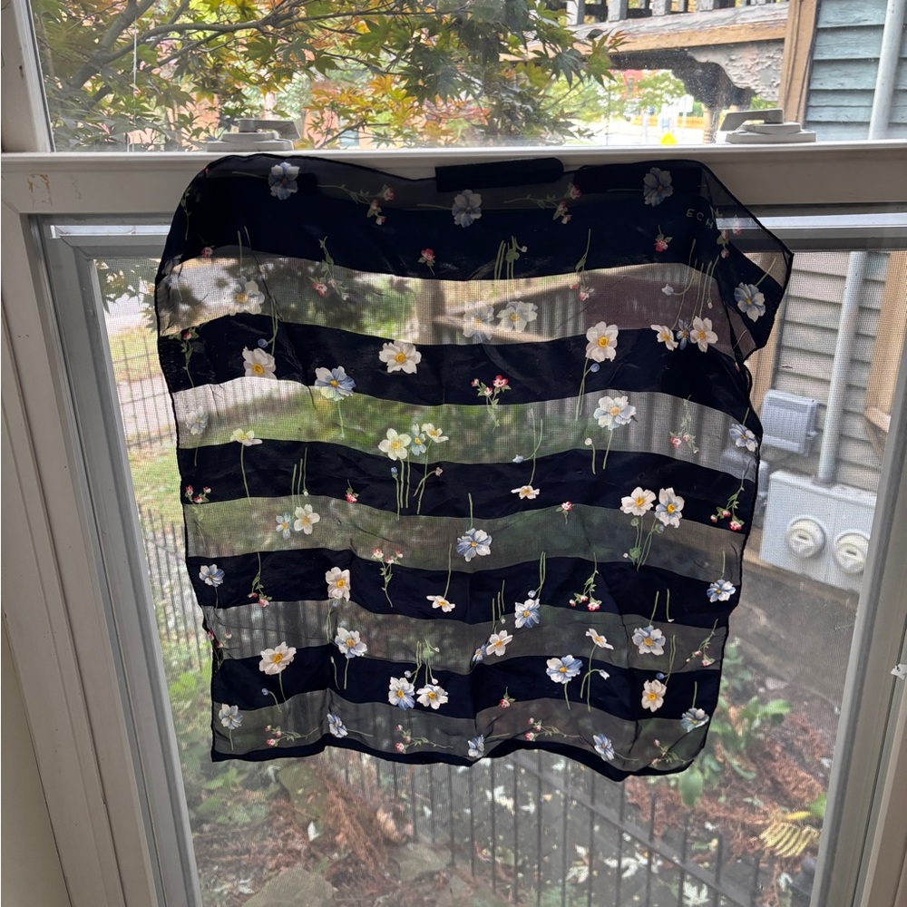 Absolutely Stunning Echo Silk Scark - Navy & floral